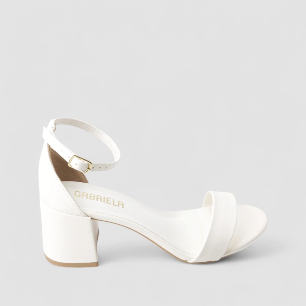 Sandália Feminina Gabriela Essenciais Salto Bloco Off White