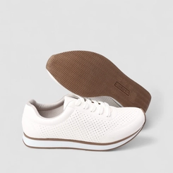 Tênis Via Marte Casual Detalhe Perfuros Branco