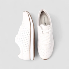 Tênis Via Marte Casual Detalhe Perfuros Branco
