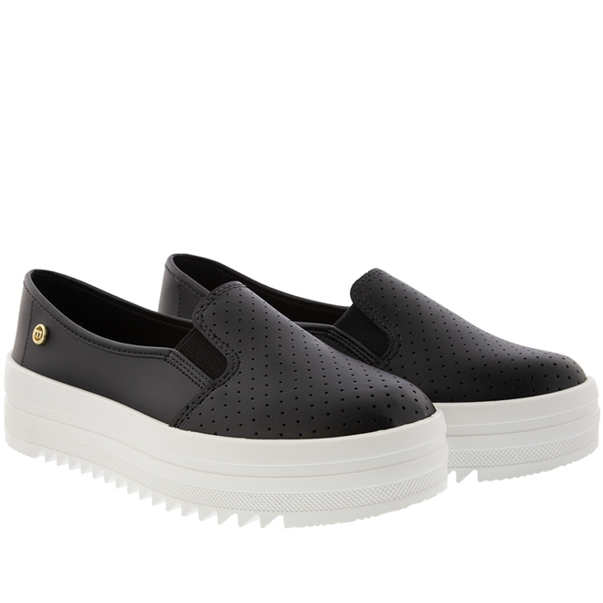 Slip On Moleca Flatform Perfuros Preto