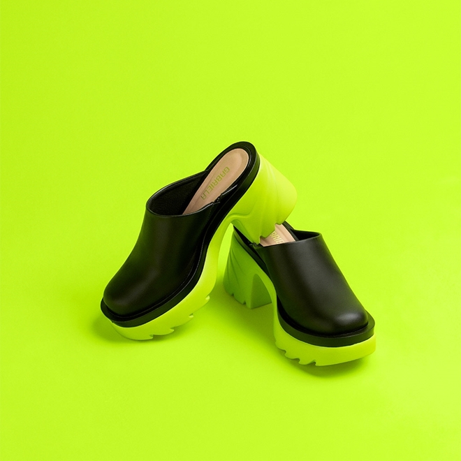 Mule Gabriela Plataforma Tratorado Pespontos Neon Preto