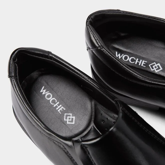 Sapato Social Woche Detalhe Recortes Preto