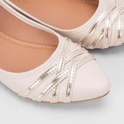 Sapatilha Penélope Detalhe Tiras Cruzadas Off White