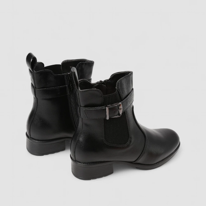 Bota Chelsea Mooncity Cano Curto Salto Bloco Detalhe Fivela Preto