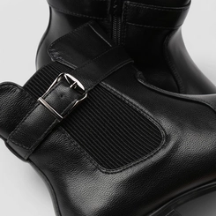 Bota Chelsea Mooncity Cano Curto Salto Bloco Detalhe Fivela Preto