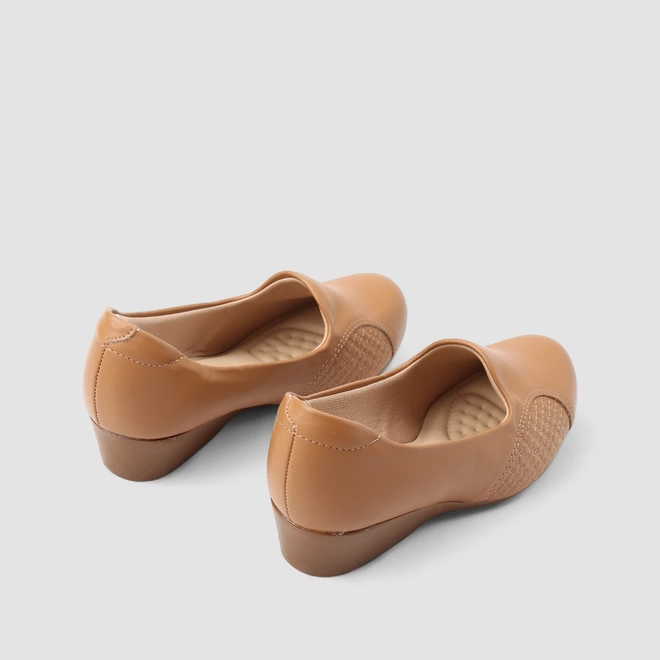 Scarpin Modare Ultraconforto Anabela Matelassê Caramelo