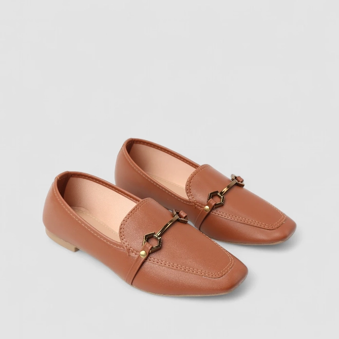 Mocassim Gabriela Fivela Elos Hexágonais Caramelo