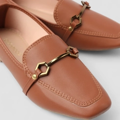 Mocassim Gabriela Fivela Elos Hexágonais Caramelo