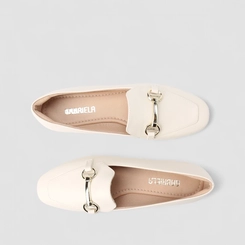 Mocassim Feminino Gabriela Enfeite Metálico Off White