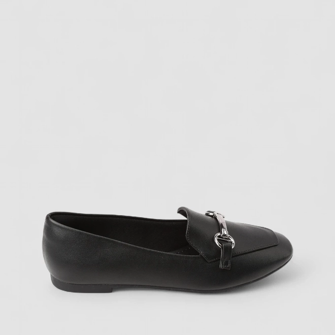 Mocassim Feminino Gabriela Enfeite Metálico Preto