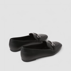 Mocassim Feminino Gabriela Enfeite Metálico Preto