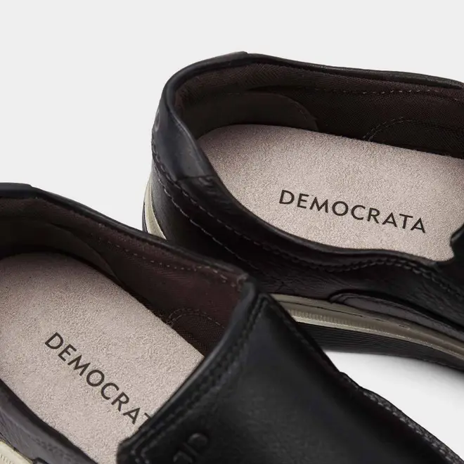 Slip On Democrata Leave Denim Couro Preto