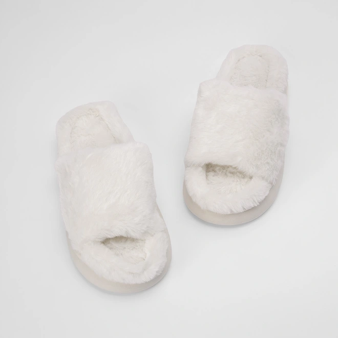 Pantufa STZ Feminina Slide Peluciada Branco