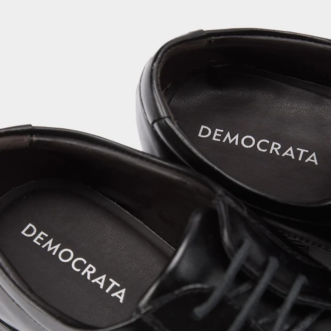 Sapato Social Democrata Metropolitan Vega Perfuros Couro Preto