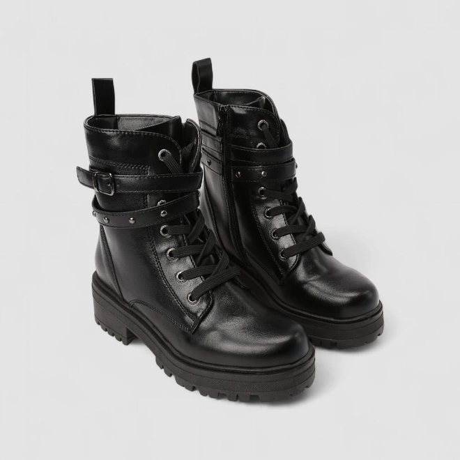 Bota Coturno Feminina Mooncity Fivelas E Cadarço Preta