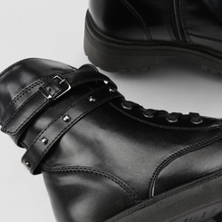 Bota Coturno Feminina Mooncity Fivelas E Cadarço Preta
