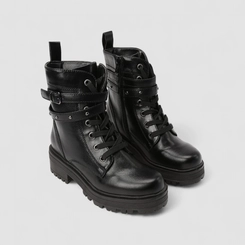 Bota Coturno Feminina Mooncity Fivelas E Cadarço Preta