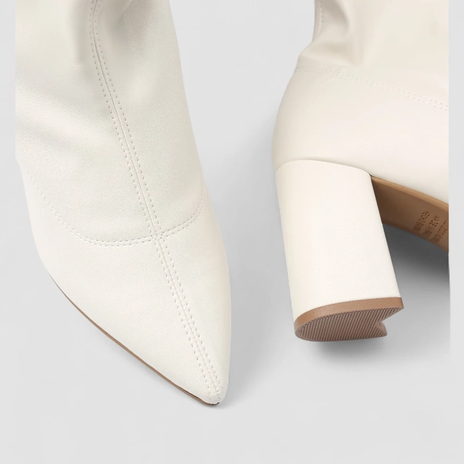 Bota Over The Knee Gabriela Salto Bloco Amarração Off White