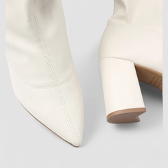 Bota Over The Knee Gabriela Salto Bloco Amarração Off White