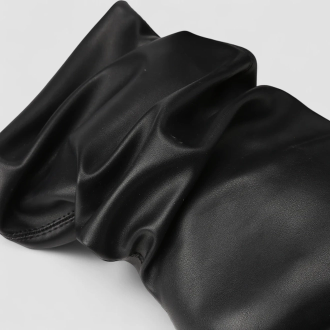 Bota Slouchy Feminina Gabriela Cano Médio Salto Grosso Drapeado Preto