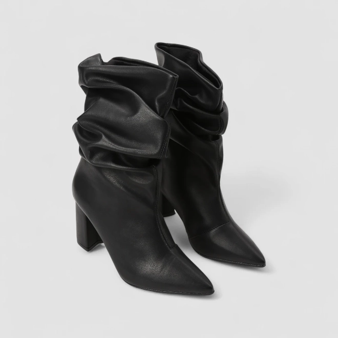 Bota Slouchy Feminina Gabriela Cano Médio Salto Grosso Drapeado Preto