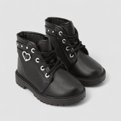 Bota Coturno Molekinha Bebê Coração Rebites Preto