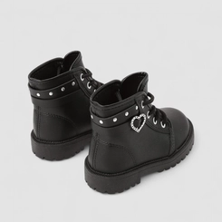 Bota Coturno Molekinha Bebê Coração Rebites Preto