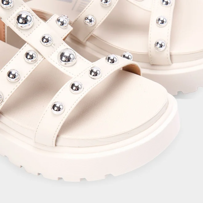 Sandália Vizzano Plataforma Tratorada Fivela Rebites Off White