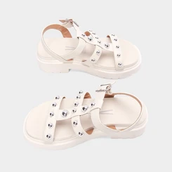 Sandália Vizzano Plataforma Tratorada Fivela Rebites Off White