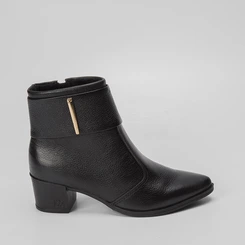 Ankle Boot Pegada Couro Detalhe Tira Preto