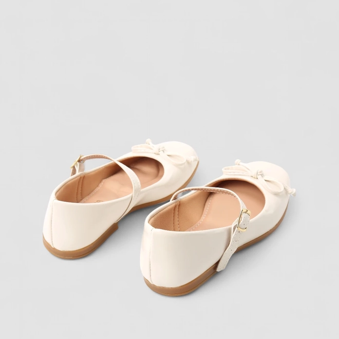 Sapatilha Boneca Infantil Gabrielinha Detalhe Laço Verniz Off White