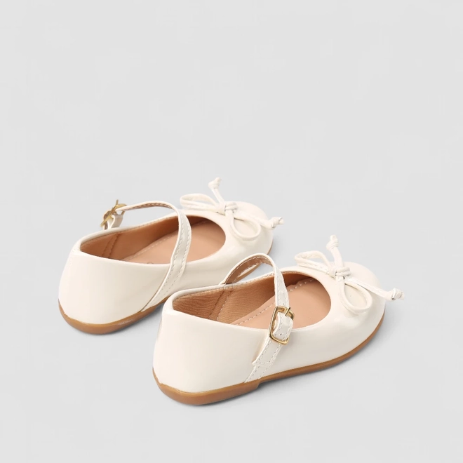 Sapatilha Boneca Bebê Gabrielinha Detalhe Laço Verniz Off White