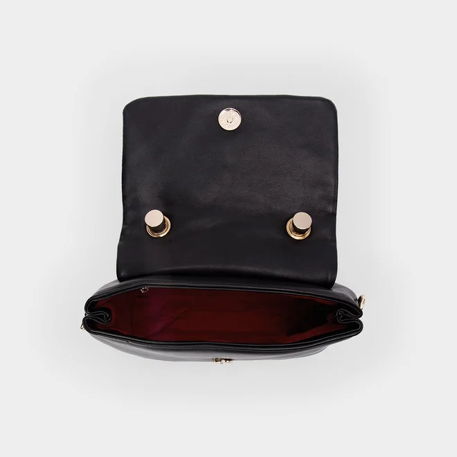 Bolsa Satchel Gabriela Média Transversal Detalhe Tachas Coração Preto