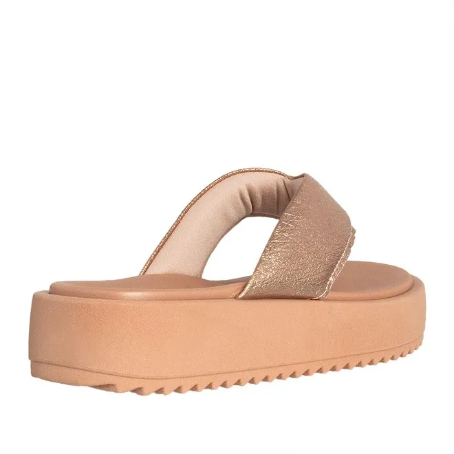 Tamanco Moleca Flatform Metalizado Ouro