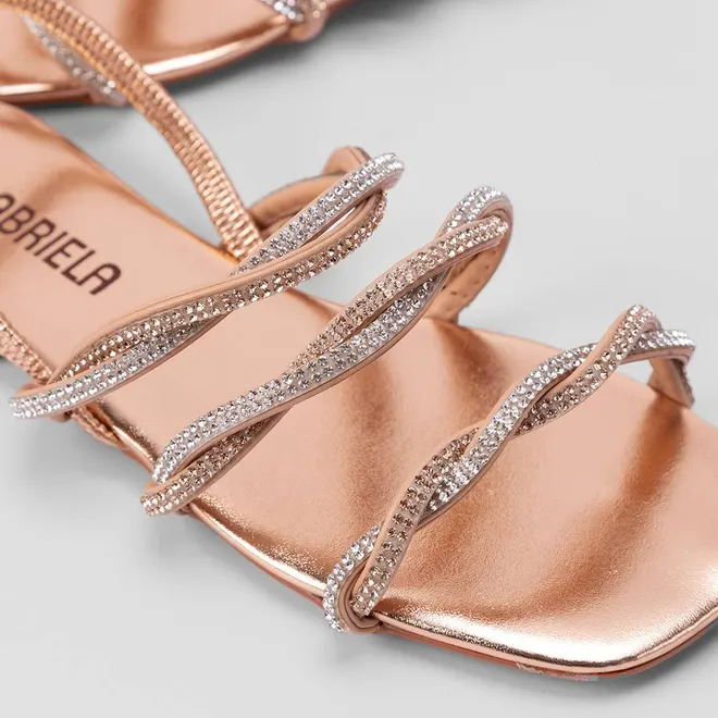 Sandália Rasteira Gabriela Tira Tripla Entrelaçadas Strass Rose Gold