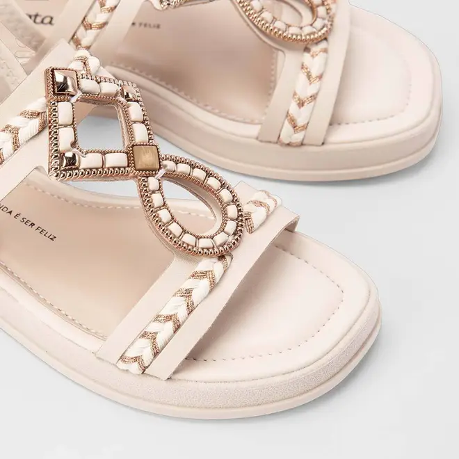 Sandália Papete Dakota Tiras Tressê & Pedraria Off White