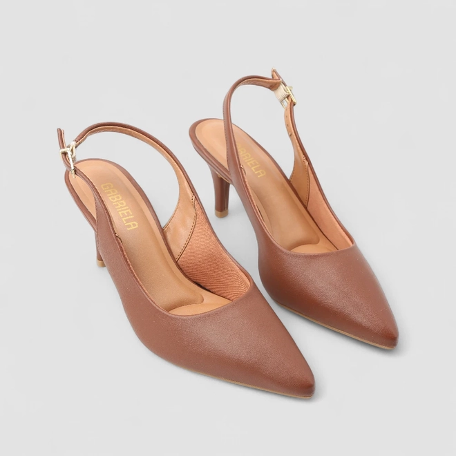 Scarpin Slingback Gabriela Salto Fino Caramelo