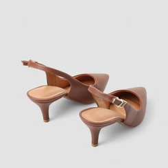 Scarpin Slingback Gabriela Salto Fino Caramelo