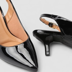 Scarpin Slingback Feminina Gabriela Essenciais Salto Fino Verniz Preto