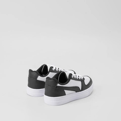 Tênis Infantil Vertus Casual Detalhe Recortes Perfuros Branco & Preto