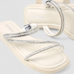 Tamanco Rasteiro Feminino Penélope Tiras Strass Off White