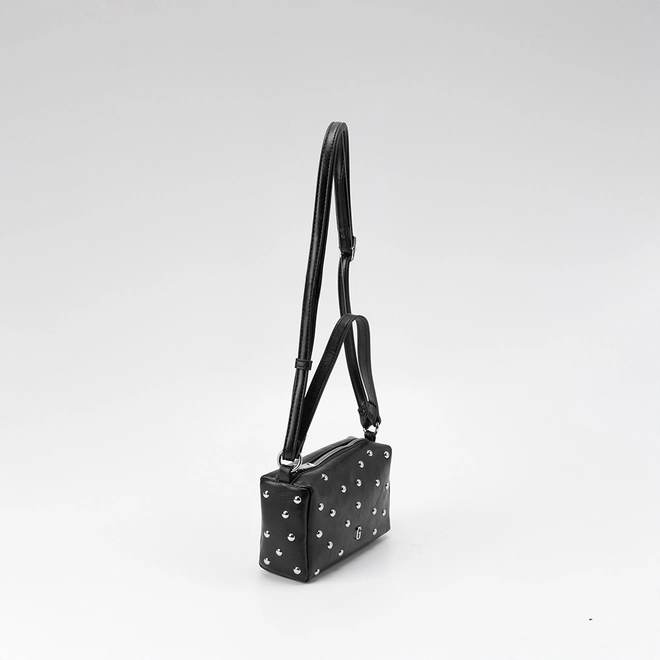 Bolsa Gabriela Transversal Pequena Detalhe Rebite Preto