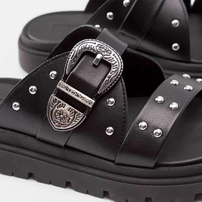 Papete Feminino Moleca Flatform Tratorado Tira Dupla Fivela Rebites Preto