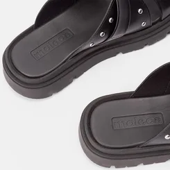 Papete Feminino Moleca Flatform Tratorado Tira Dupla Fivela Rebites Preto