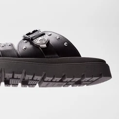 Papete Feminino Moleca Flatform Tratorado Tira Dupla Fivela Rebites Preto