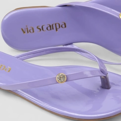 Rasteira Feminina Via Scarpa Pedraria Verniz Lilás