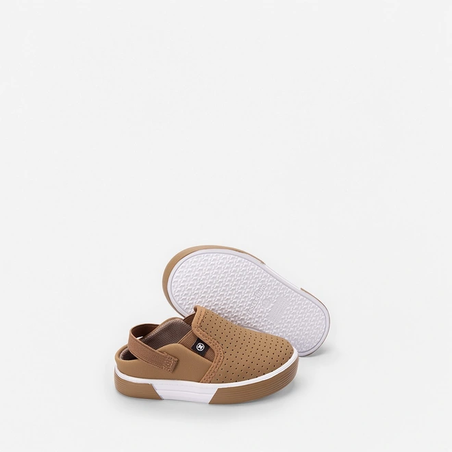 Mule Infantil Molekinho Calce Fácil Perfuros Caramelo