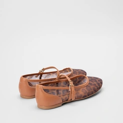Sapatilha Boneca Vizzano Tela Animal Print Caramelo