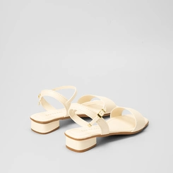 Sandália Penélope Salto Bloco Fivela Off White
