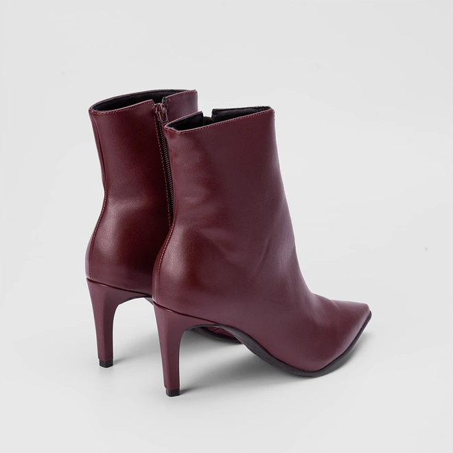 Ankle Boot Gabriela Salto Fino Pespontos Vinho